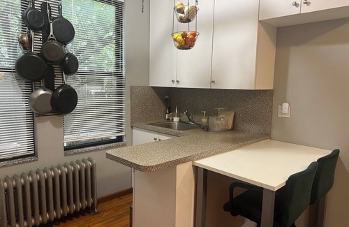 Queens Apartment | Chic 1 Bedroom in Prime Astoria