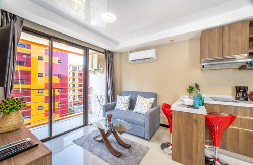 Nai Harn Apartment | Chic 1BR Steps to Nai Harn Beach S609