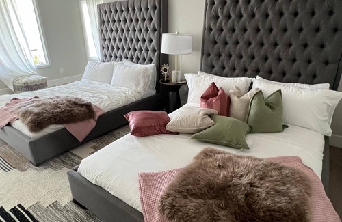 Downtown Los Angeles Apartment | Chic 2-bedroom apartment with WiFi, fitness room in wonderful Los Angeles