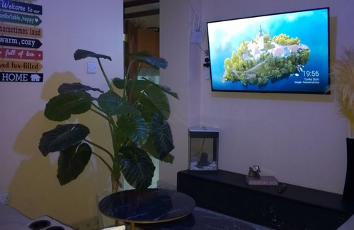 Juja Apartment | Chic 2-bedroom apartment with WiFi, AC in awesome Kalimoni