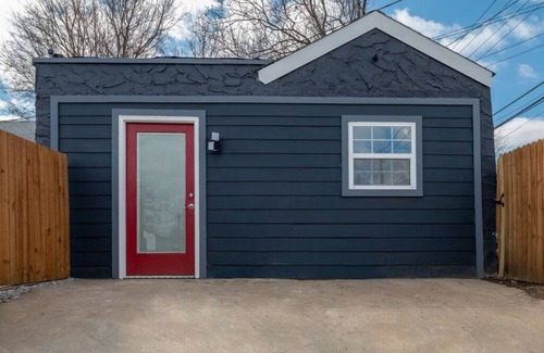 Tulsa House | Chic Boho Carriage-house 5 mins from Downtown, Gilcrease Tulsa