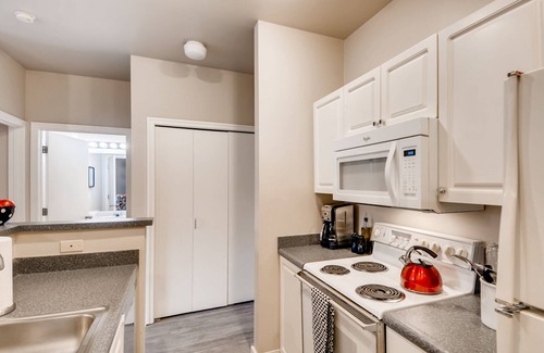 Belltown Condo | Chic Condo in the Heart of Seattle!