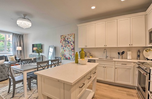 Murray Hill Condo | Chic Condo w/Balcony in the Heart of Annapolis!