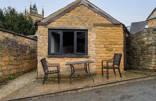 Blockley Cottage | Chic Cotswold Tiny Home - Oddity House