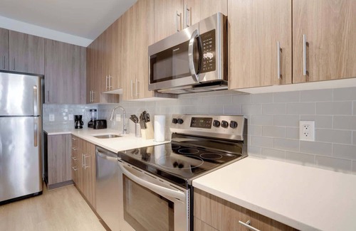 Jefferson Manor Apartment | Chic Escape in Heart of Alexandria