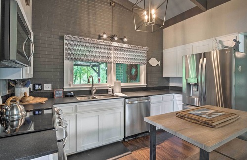 Lampasas House | Chic Family-Friendly Home with Outdoor Oasis!