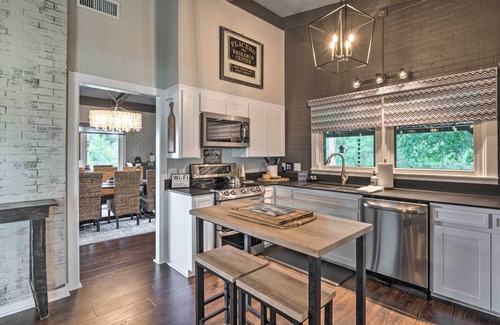 Lampasas House | Chic Family-Friendly Home with Outdoor Oasis!