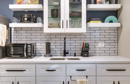 Forest Park Apartment | Chic Forest Park Home w/Patio - 10 Mi to Chicago