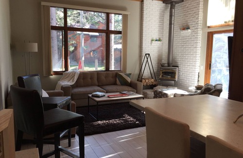Mammoth Lakes House | Chic, Modern 2BR +Loft Townhouse