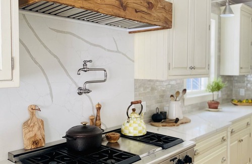 Lenox House | Chic Modern Farmhouse 1 Mile to Downtown Lenox