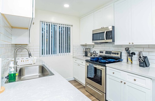 Altadena Apartment | Chic Modern Hideaway w/Patio Near LA Best Sights6