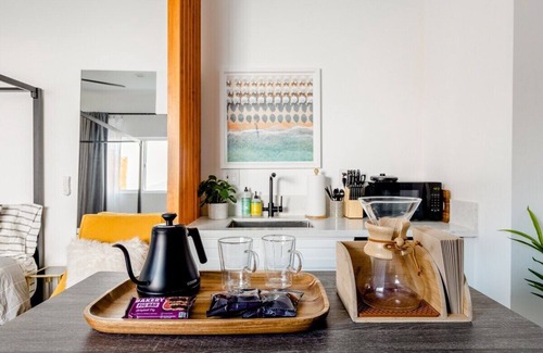 Ladera Heights Apartment | Chic Modern Studio Near the Best LA Beaches