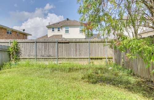 New Orleans House | Chic New Orleans Abode: 1 Mi to Lake Pontchartrain