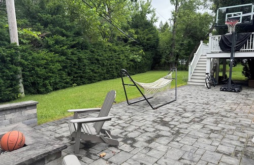 Jericho Apartment | Chic Private 1BR Suite/Walk to Shops