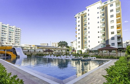 Avsallar Apartment | Chic Residence w Pool and Gym in Alanya, Antalya
