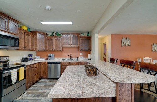 Tyrone House | Chic Silver City Getaway w/Patio + Gas Grill