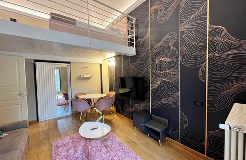 Turin Apartment | Chic Turin house in the historic center