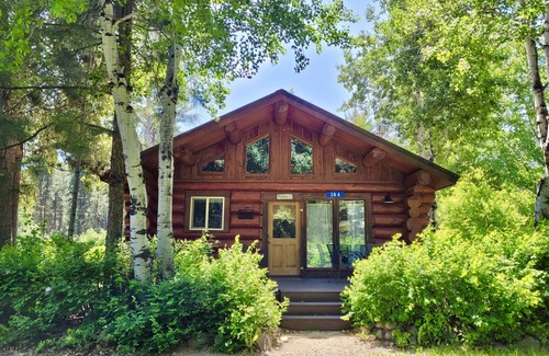 Winthrop House | Chickadee-Wolf Creek 2-Bdrm/2 Bath Country-Townhouse & Loft, Winthrop