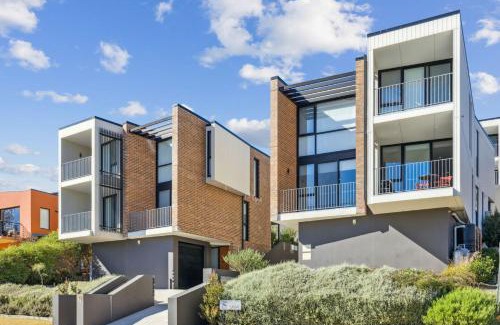 Jindabyne House | Chilam B