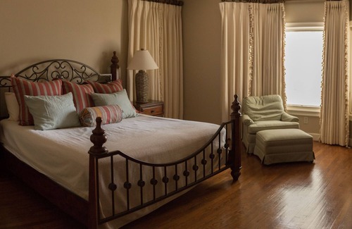 Alexander City House | CHILLAX! This place is just what the doctor ordered