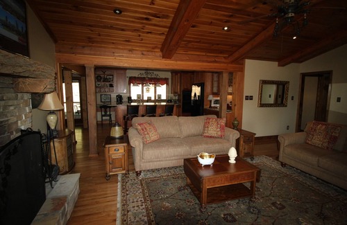 Jefferson Cabin | Chilly Nights, Warm Memories @ The Ponderosa