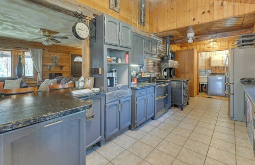 Chiloquin House | Chiloquin Vacation Rental on 100 Acres of Land!