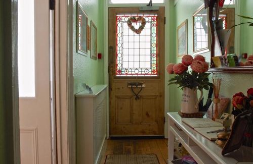 West Cliff House | Chiltern Guest House