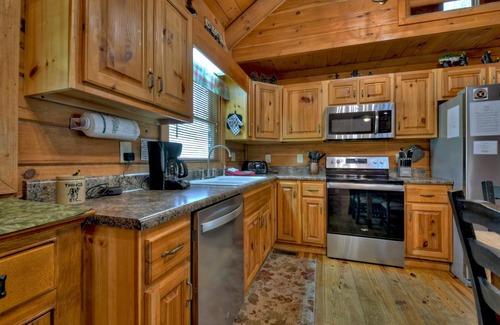 Epworth Cabin | Chimney Path on Fightingtown Creek | Log Cabin | Trout Fishing | Secluded