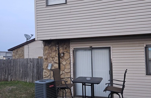 Chisholm Creek Condo | Chisholm Midterm Townhouse.nAdults Only