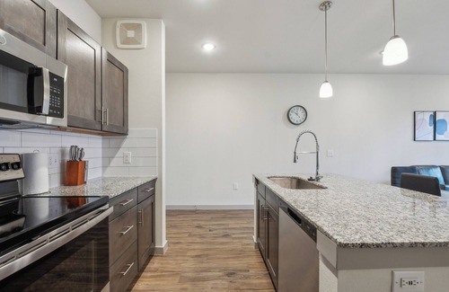 Cleburne Apartment | Chisholm Trace 1022 I Spacious 2 Bed 2 Bath