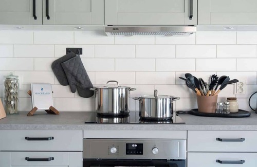 Bastad Condo | Chocolaty Warmth Home 3BR Flat with Cozy Balcony