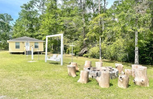 Cantonment Apartment | * ✝️ Christian Retreat * on 15 acres near Pensacola beach & hiking trails!