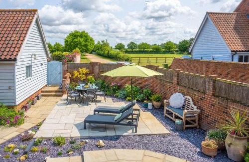 Snettisham House | Christmas Barn