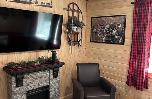 North Pole Cabin | Christmas Cabin in North Pole, Alaska