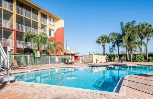 Florida Center Villa | Christmas wk at Orlando Sunshine Resort 2 BDRM2BTH sleeps 8 Villa 12/21-12/26/25