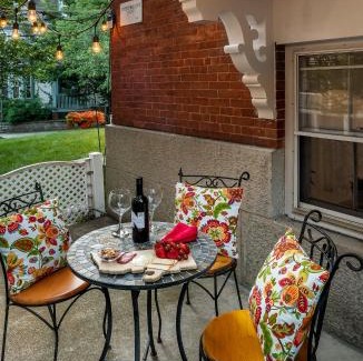 Smith Hill Bed & Breakfast | Christopher Dodge House