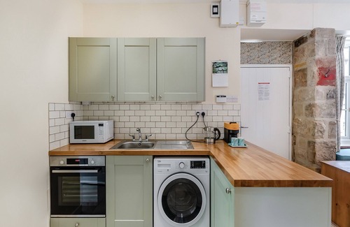 Matlock Cottage | Church Cottage nestles in the grounds of the Old Vicarage in Darley Bridge.