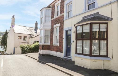 Bangor House | Chwech