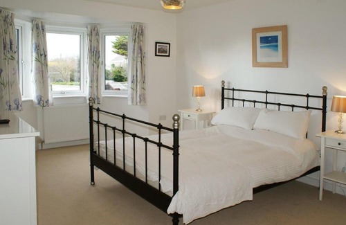 Gunwalloe House | Chy Lowen