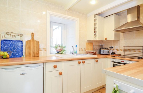 Lower Boscaswell Cottage | CHY LOWENA, family friendly, character holiday cottage in Pendeen