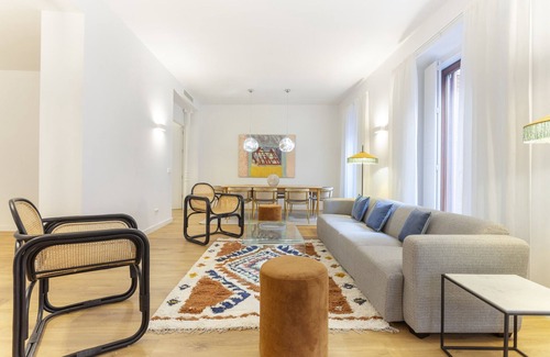 Cortes Apartment | Cibeles Luxe II apartment in Madrid