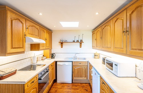 Kirkcudbright Cottage | Cider Tower - a cottage that sleeps 2 guests in 1 bedroom