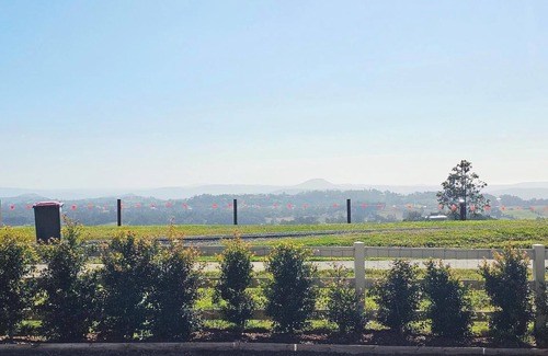 Flaxton Apartment | Cielo Flaxton, Newly Renovated Luxury Apartment with Terrace and Iconic Views