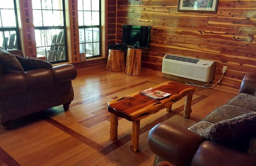 Pickens Cabin | Cimarron Secluded Cabin with Fire Pit and Free Firewood by RedAwning