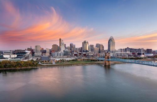 Covington Hotel | Cincinnati Marriott at RiverCenter