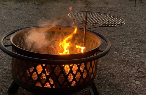 Terlingua Cabin | Cinco Circle: quaint Casita near Big Bend National Park and the Ghost town