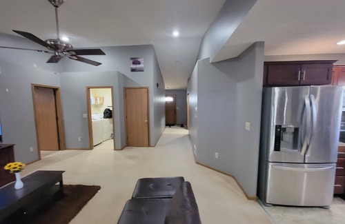 Summit Station House | Circle of Comfort 3-bedroom house in Columbus with WiFi, AC