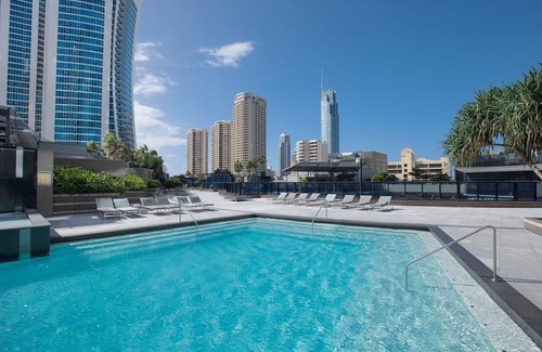 Surfers Paradise Apartment | Circle on Cavill Ocean View