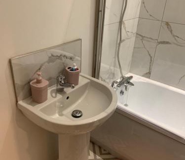 North Shields Apartment | City Blessed Apartment 4 with free parking