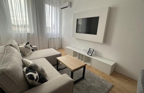 Zrenjanin Apartment | City Center Apartment
